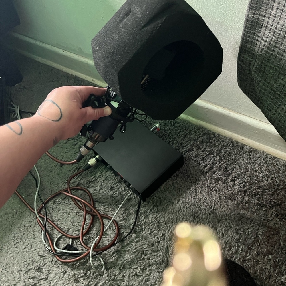 Black Microphone Isolation Shield